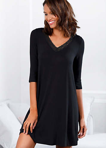 V store neck nightdress